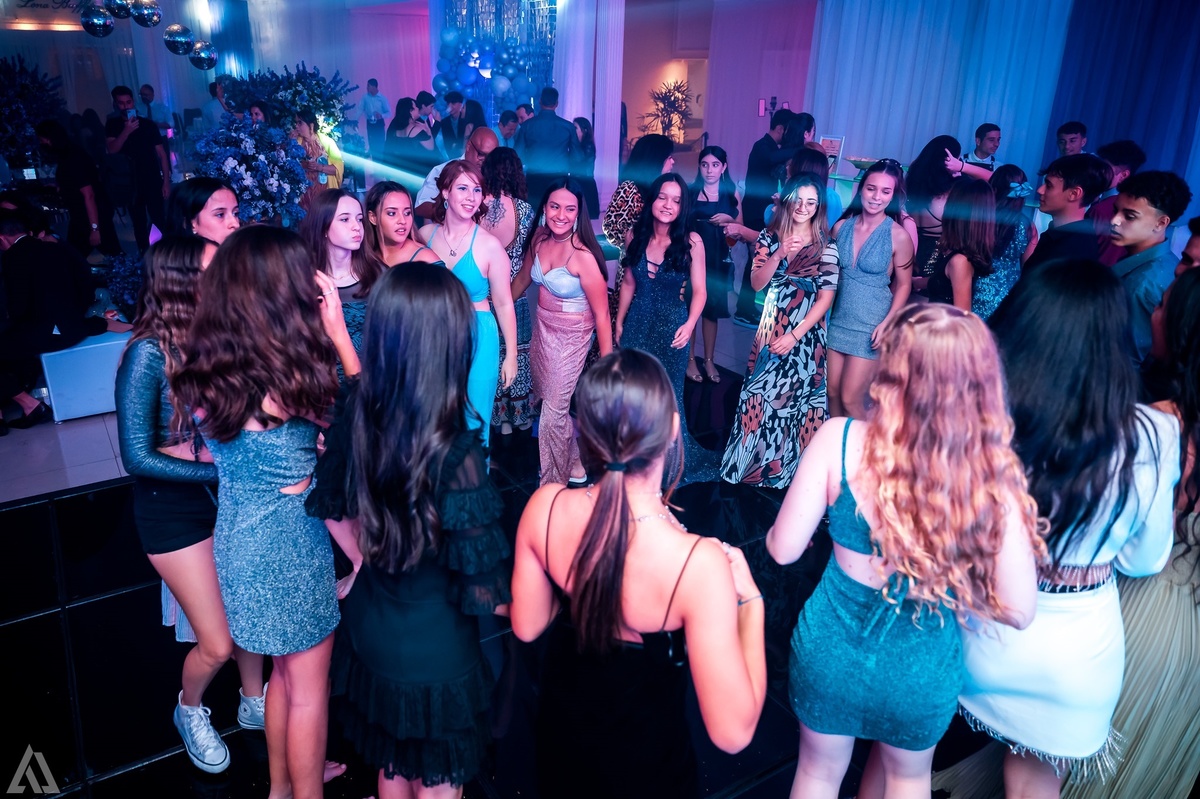 Ensaio Festa Book Teen Debutante 15 Anos Alex Jardim Fotografia Fotógrafo Makink Off Resende Itatiaia Penedo Porto Real Quatis Barra Mansa Volta Redonda Lena Buffet La Belle Maison Estela Dani Vidal Elimeire Laurino Camila Hoffmann Cerimonial Maquiadora