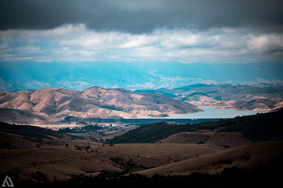 Wedding Casamento Buffet Making Off Decoração Cerimonialista Fotógrafo Vestido Noiva Noivo Camila Hoffmann Cerimonial Elimeire Assessoria de Evento Dani Vidal Vila Nova La Belle Maison Lena Buffet Casarão Penedo Diva Buffet Buquê Resende Penedo Itatiaia