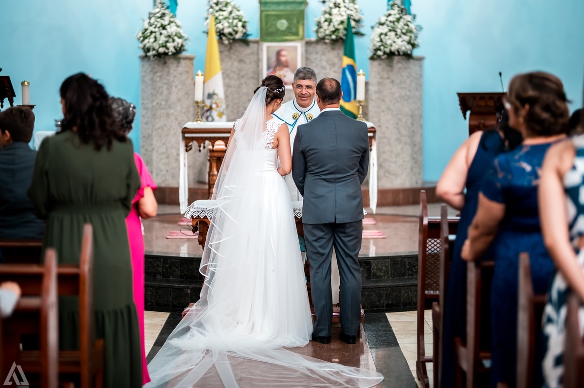 Wedding Casamento Buffet Making Off Decoração Cerimonialista Fotógrafo Vestido Noiva Noivo Camila Hoffmann Cerimonial Elimeire Assessoria de Evento Dani Vidal Vila Nova La Belle Maison Lena Buffet Casarão Penedo Diva Buffet Buquê Resende Penedo Itatiaia