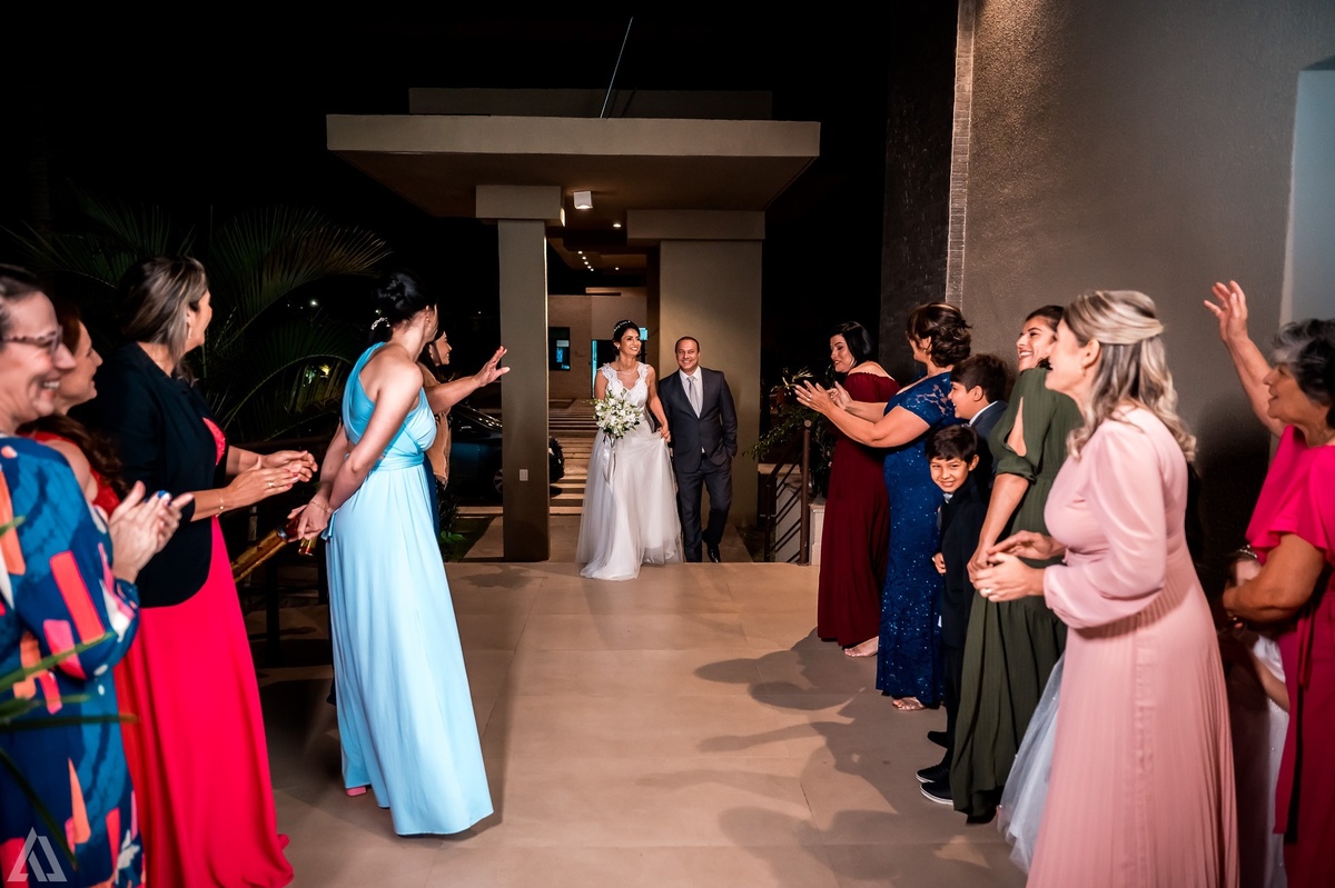 Wedding Casamento Buffet Making Off Decoração Cerimonialista Fotógrafo Vestido Noiva Noivo Camila Hoffmann Cerimonial Elimeire Assessoria de Evento Dani Vidal Vila Nova La Belle Maison Lena Buffet Casarão Penedo Diva Buffet Buquê Resende Penedo Itatiaia