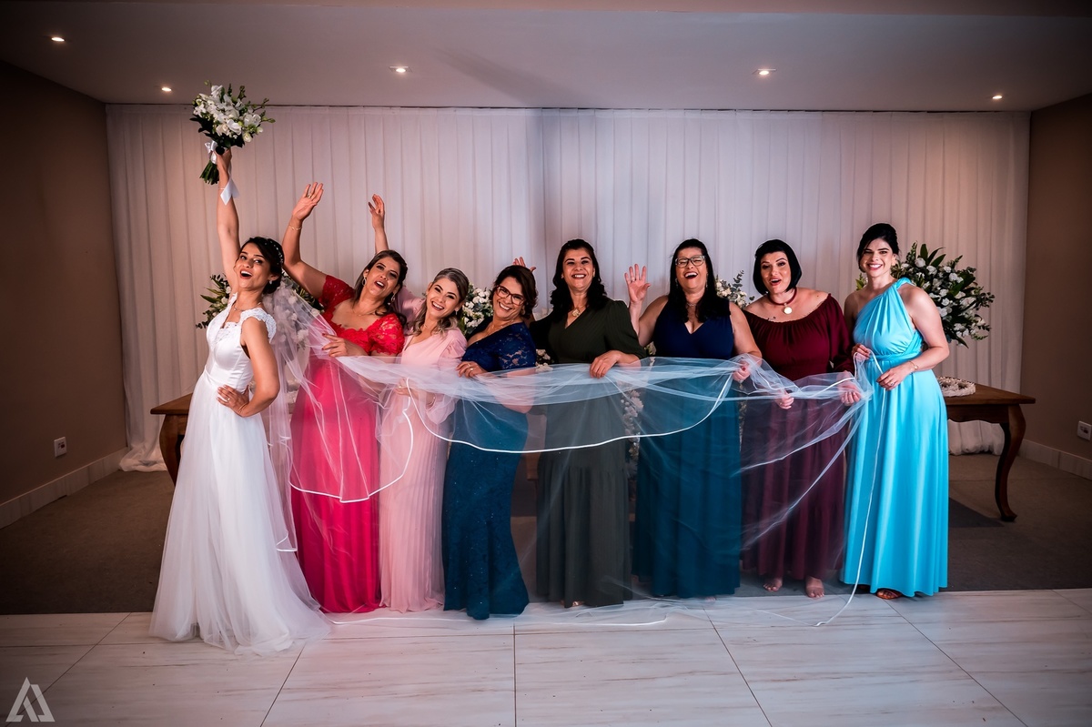 Wedding Casamento Buffet Making Off Decoração Cerimonialista Fotógrafo Vestido Noiva Noivo Camila Hoffmann Cerimonial Elimeire Assessoria de Evento Dani Vidal Vila Nova La Belle Maison Lena Buffet Casarão Penedo Diva Buffet Buquê Resende Penedo Itatiaia