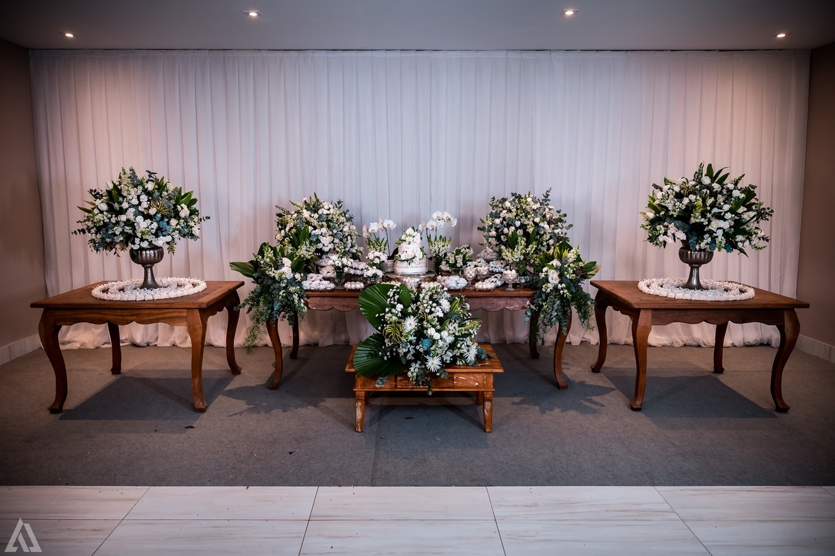 Wedding Casamento Buffet Making Off Decoração Cerimonialista Fotógrafo Vestido Noiva Noivo Camila Hoffmann Cerimonial Elimeire Assessoria de Evento Dani Vidal Vila Nova La Belle Maison Lena Buffet Casarão Penedo Diva Buffet Buquê Resende Penedo Itatiaia