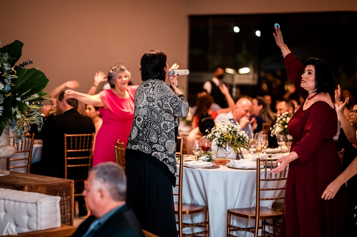 Wedding Casamento Buffet Making Off Decoração Cerimonialista Fotógrafo Vestido Noiva Noivo Camila Hoffmann Cerimonial Elimeire Assessoria de Evento Dani Vidal Vila Nova La Belle Maison Lena Buffet Casarão Penedo Diva Buffet Buquê Resende Penedo Itatiaia