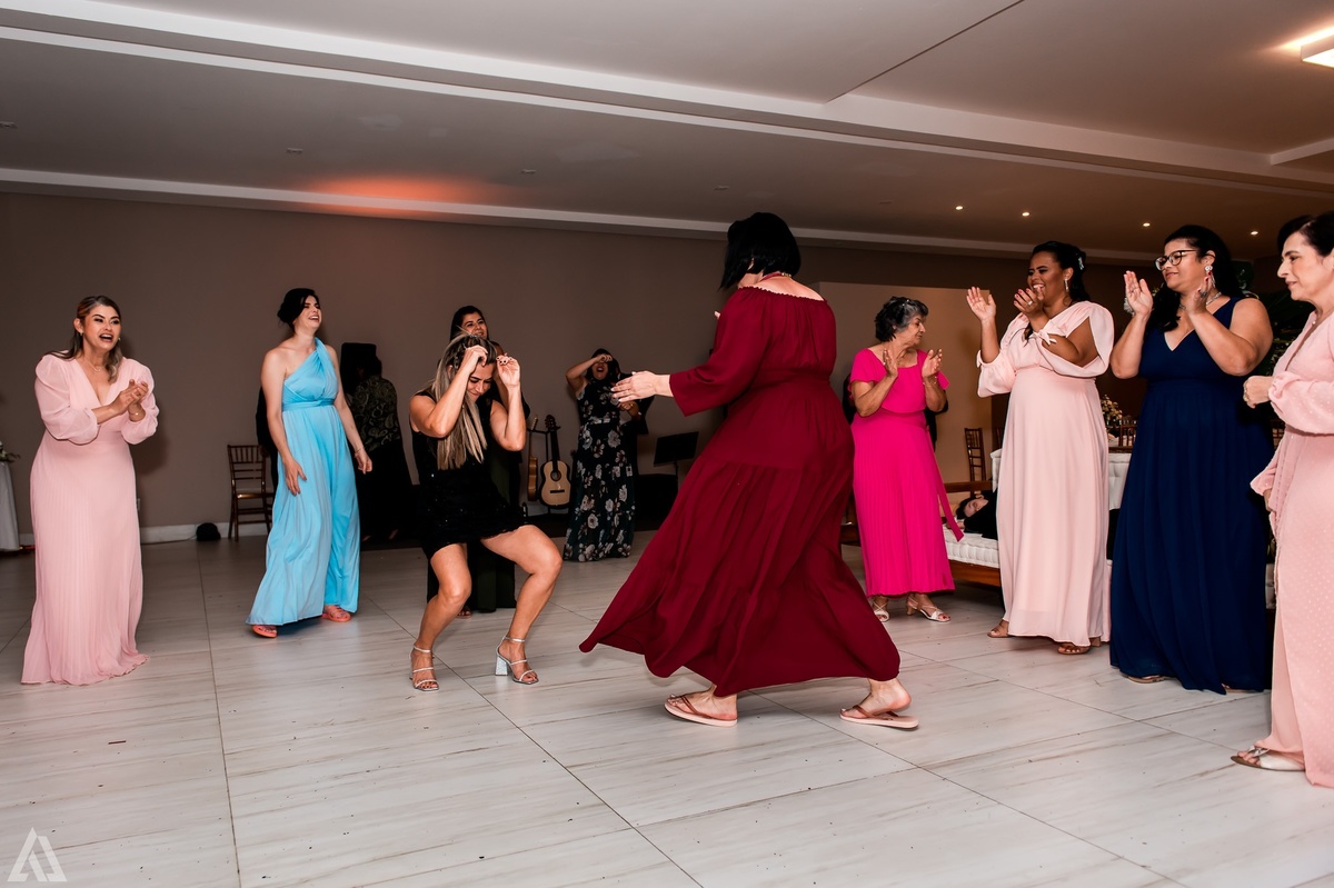 Wedding Casamento Buffet Making Off Decoração Cerimonialista Fotógrafo Vestido Noiva Noivo Camila Hoffmann Cerimonial Elimeire Assessoria de Evento Dani Vidal Vila Nova La Belle Maison Lena Buffet Casarão Penedo Diva Buffet Buquê Resende Penedo Itatiaia