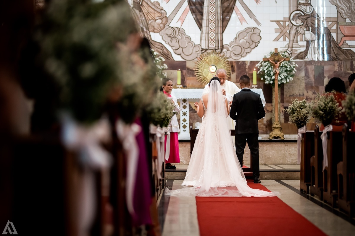 Wedding Casamento Buffet Making Off Decoração Cerimonialista Fotógrafo Vestido Noiva Noivo Camila Hoffmann Cerimonial Elimeire Assessoria de Evento Dani Vidal Vila Nova La Belle Maison Lena Buffet Casarão Penedo Diva Buffet Buquê Resende Penedo Itatiaia