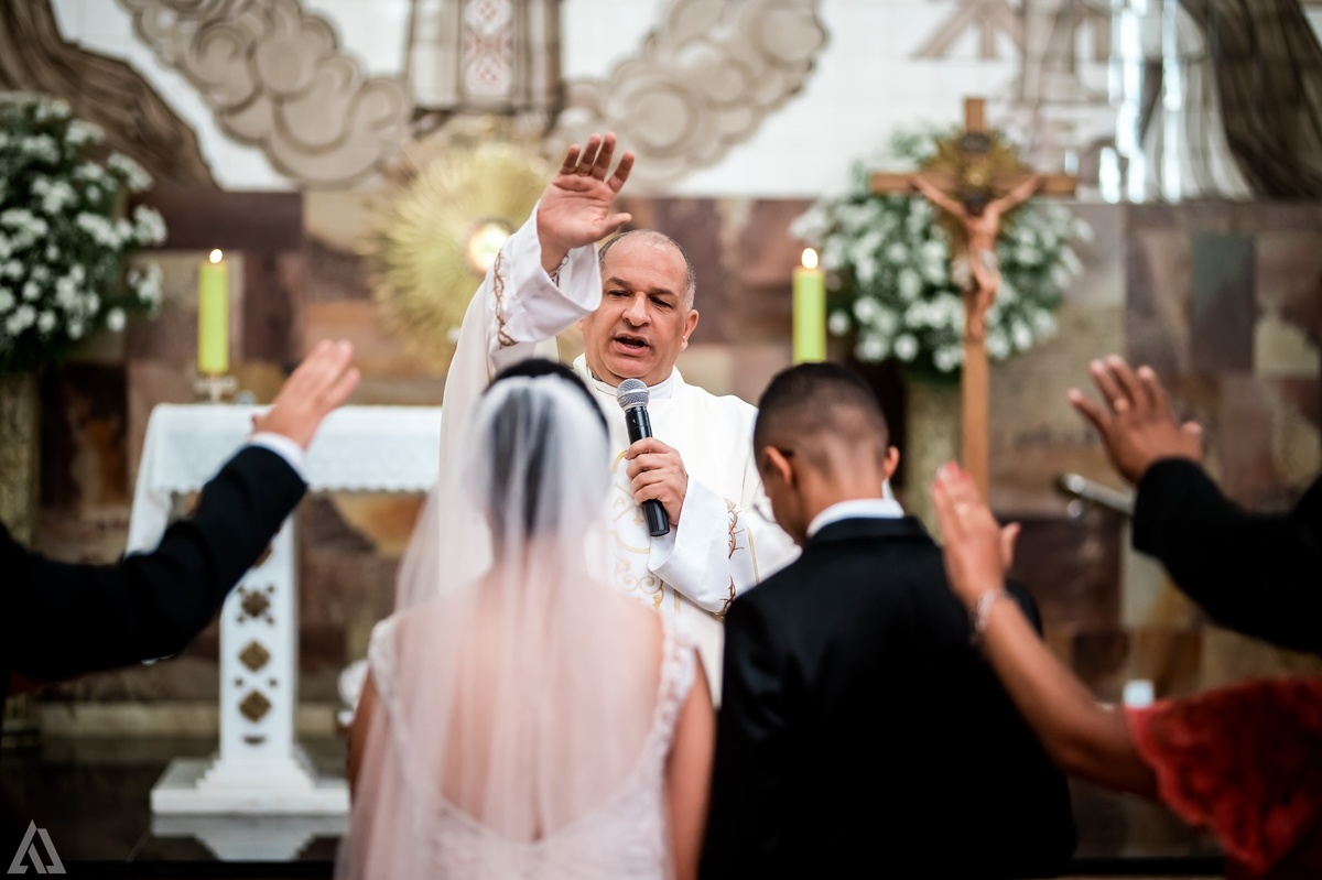 Wedding Casamento Buffet Making Off Decoração Cerimonialista Fotógrafo Vestido Noiva Noivo Camila Hoffmann Cerimonial Elimeire Assessoria de Evento Dani Vidal Vila Nova La Belle Maison Lena Buffet Casarão Penedo Diva Buffet Buquê Resende Penedo Itatiaia