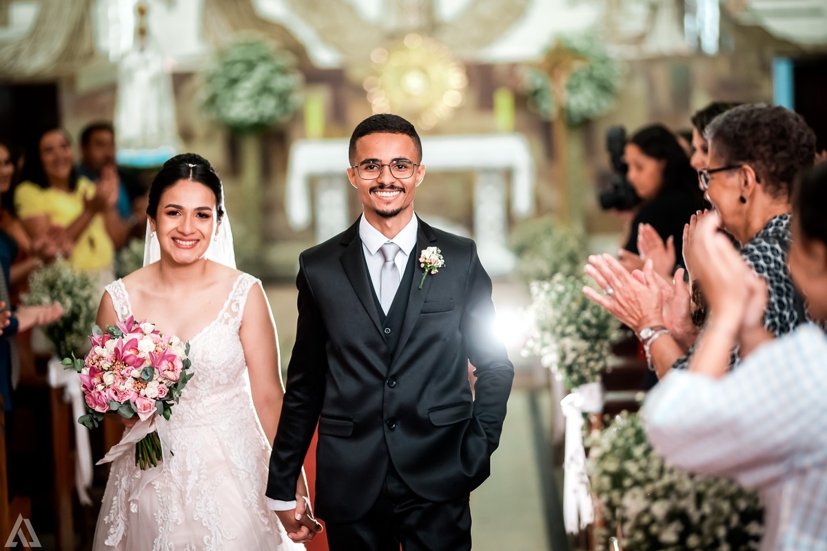 Wedding Casamento Buffet Making Off Decoração Cerimonialista Fotógrafo Vestido Noiva Noivo Camila Hoffmann Cerimonial Elimeire Assessoria de Evento Dani Vidal Vila Nova La Belle Maison Lena Buffet Casarão Penedo Diva Buffet Buquê Resende Penedo Itatiaia