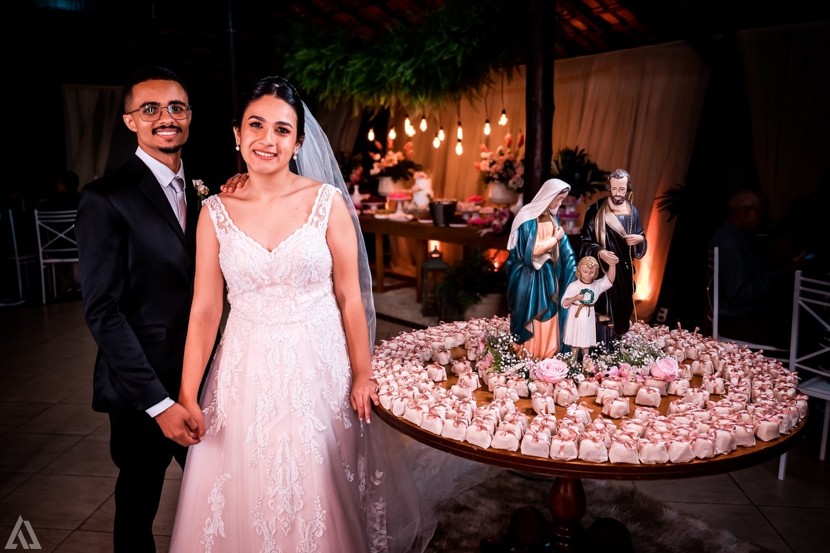 Wedding Casamento Buffet Making Off Decoração Cerimonialista Fotógrafo Vestido Noiva Noivo Camila Hoffmann Cerimonial Elimeire Assessoria de Evento Dani Vidal Vila Nova La Belle Maison Lena Buffet Casarão Penedo Diva Buffet Buquê Resende Penedo Itatiaia