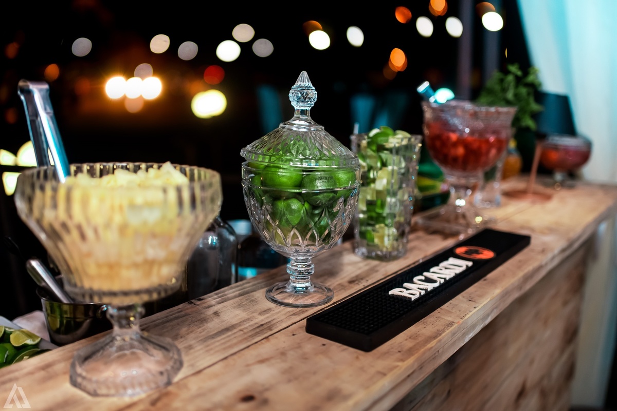 Wedding Casamento Buffet Making Off Decoração Cerimonialista Fotógrafo Vestido Noiva Noivo Camila Hoffmann Cerimonial Elimeire Assessoria de Evento Dani Vidal Vila Nova La Belle Maison Lena Buffet Casarão Penedo Diva Buffet Buquê Resende Penedo Itatiaia