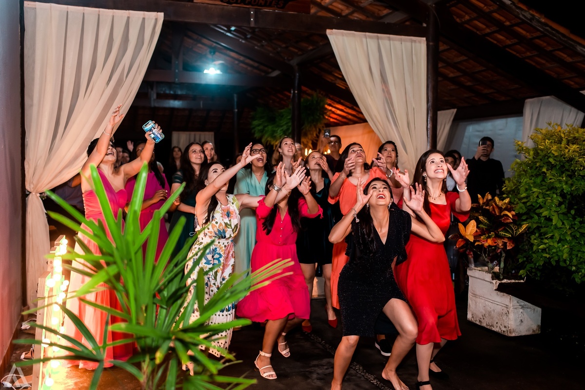 Wedding Casamento Buffet Making Off Decoração Cerimonialista Fotógrafo Vestido Noiva Noivo Camila Hoffmann Cerimonial Elimeire Assessoria de Evento Dani Vidal Vila Nova La Belle Maison Lena Buffet Casarão Penedo Diva Buffet Buquê Resende Penedo Itatiaia