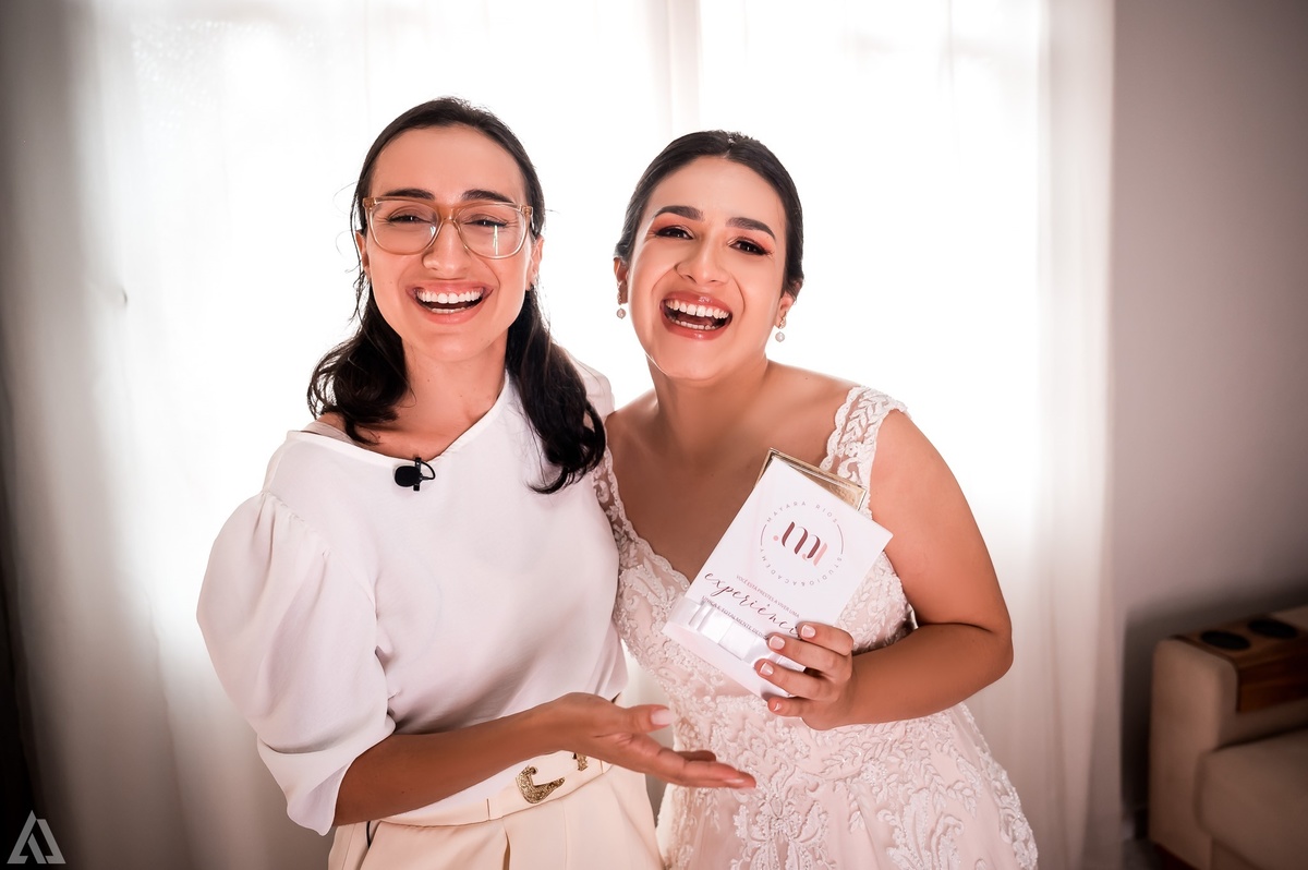 Wedding Casamento Buffet Making Off Decoração Cerimonialista Fotógrafo Vestido Noiva Noivo Camila Hoffmann Cerimonial Elimeire Assessoria de Evento Dani Vidal Vila Nova La Belle Maison Lena Buffet Casarão Penedo Diva Buffet Buquê Resende Penedo Itatiaia