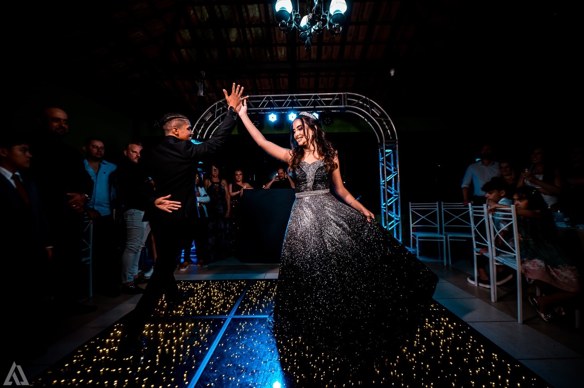 Ensaio Festa Book Teen Debutante 15 Anos Alex Jardim Fotografia Fotógrafo Makink Off Resende Itatiaia Penedo Porto Real Quatis Barra Mansa Volta Redonda Lena Buffet La Belle Maison Estela Dani Vidal Elimeire Laurino Camila Hoffmann Cerimonial Maquiadora