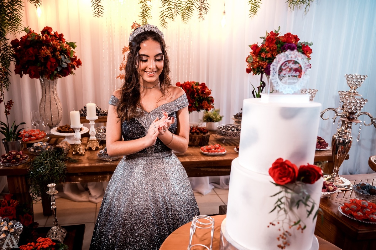 Ensaio Festa Book Teen Debutante 15 Anos Alex Jardim Fotografia Fotógrafo Makink Off Resende Itatiaia Penedo Porto Real Quatis Barra Mansa Volta Redonda Lena Buffet La Belle Maison Estela Dani Vidal Elimeire Laurino Camila Hoffmann Cerimonial Maquiadora