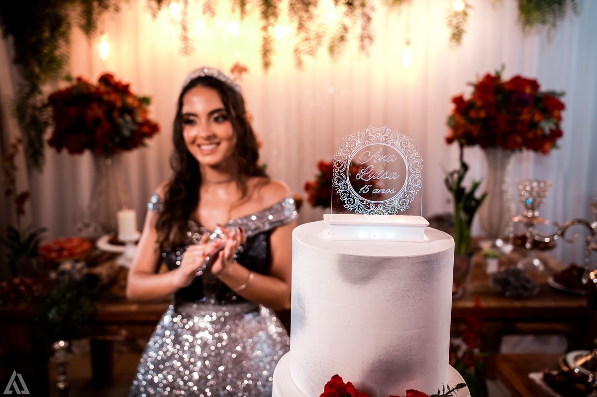 Ensaio Festa Book Teen Debutante 15 Anos Alex Jardim Fotografia Fotógrafo Makink Off Resende Itatiaia Penedo Porto Real Quatis Barra Mansa Volta Redonda Lena Buffet La Belle Maison Estela Dani Vidal Elimeire Laurino Camila Hoffmann Cerimonial Maquiadora