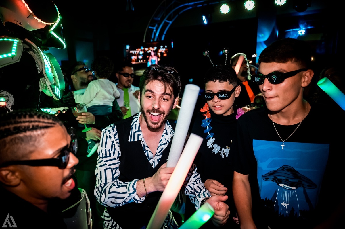 Ensaio Festa Book Teen Debutante 15 Anos Alex Jardim Fotografia Fotógrafo Makink Off Resende Itatiaia Penedo Porto Real Quatis Barra Mansa Volta Redonda Lena Buffet La Belle Maison Estela Dani Vidal Elimeire Laurino Camila Hoffmann Cerimonial Maquiadora