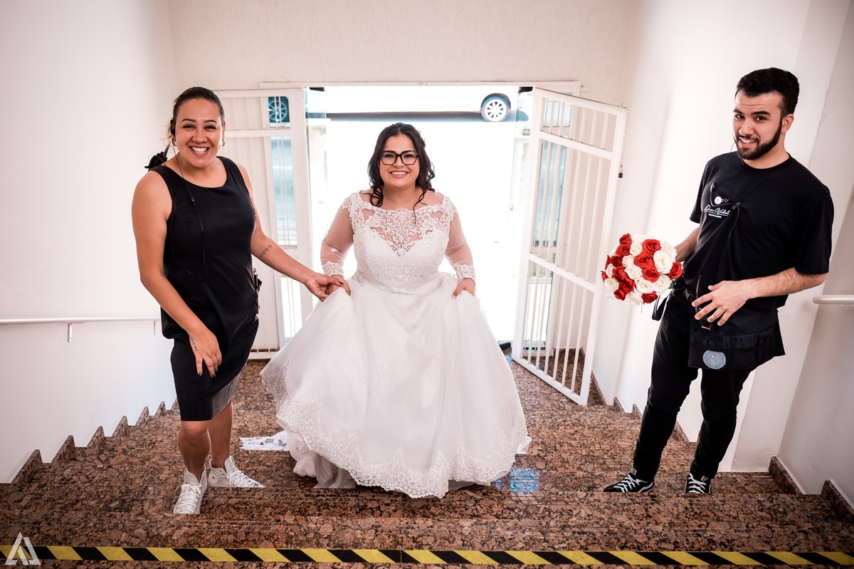 Wedding Casamento Buffet Making Off Decoração Cerimonialista Fotógrafo Vestido Noiva Noivo Camila Hoffmann Cerimonial Elimeire Assessoria de Evento Dani Vidal Vila Nova La Belle Maison Lena Buffet Casarão Penedo Diva Buffet Buquê Resende Penedo Itatiaia