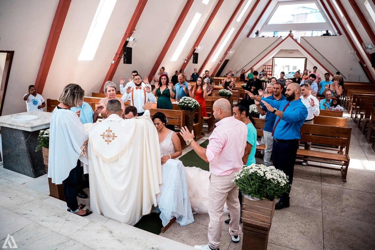 Wedding Casamento Buffet Making Off Decoração Cerimonialista Fotógrafo Vestido Noiva Noivo Camila Hoffmann Cerimonial Elimeire Assessoria de Evento Dani Vidal Vila Nova La Belle Maison Lena Buffet Casarão Penedo Diva Buffet Buquê Resende Penedo Itatiaia