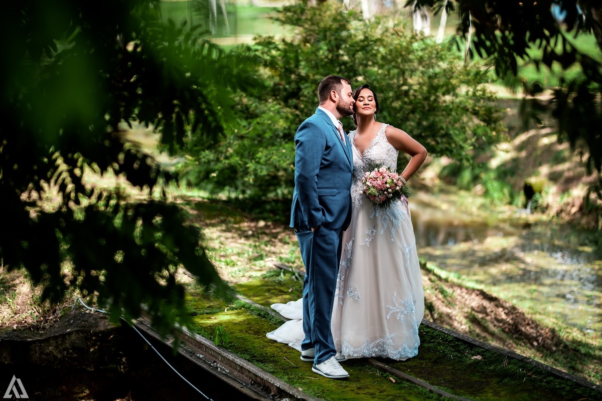 Wedding Casamento Buffet Making Off Decoração Cerimonialista Fotógrafo Vestido Noiva Noivo Camila Hoffmann Cerimonial Elimeire Assessoria de Evento Dani Vidal Vila Nova La Belle Maison Lena Buffet Casarão Penedo Diva Buffet Buquê Resende Penedo Itatiaia