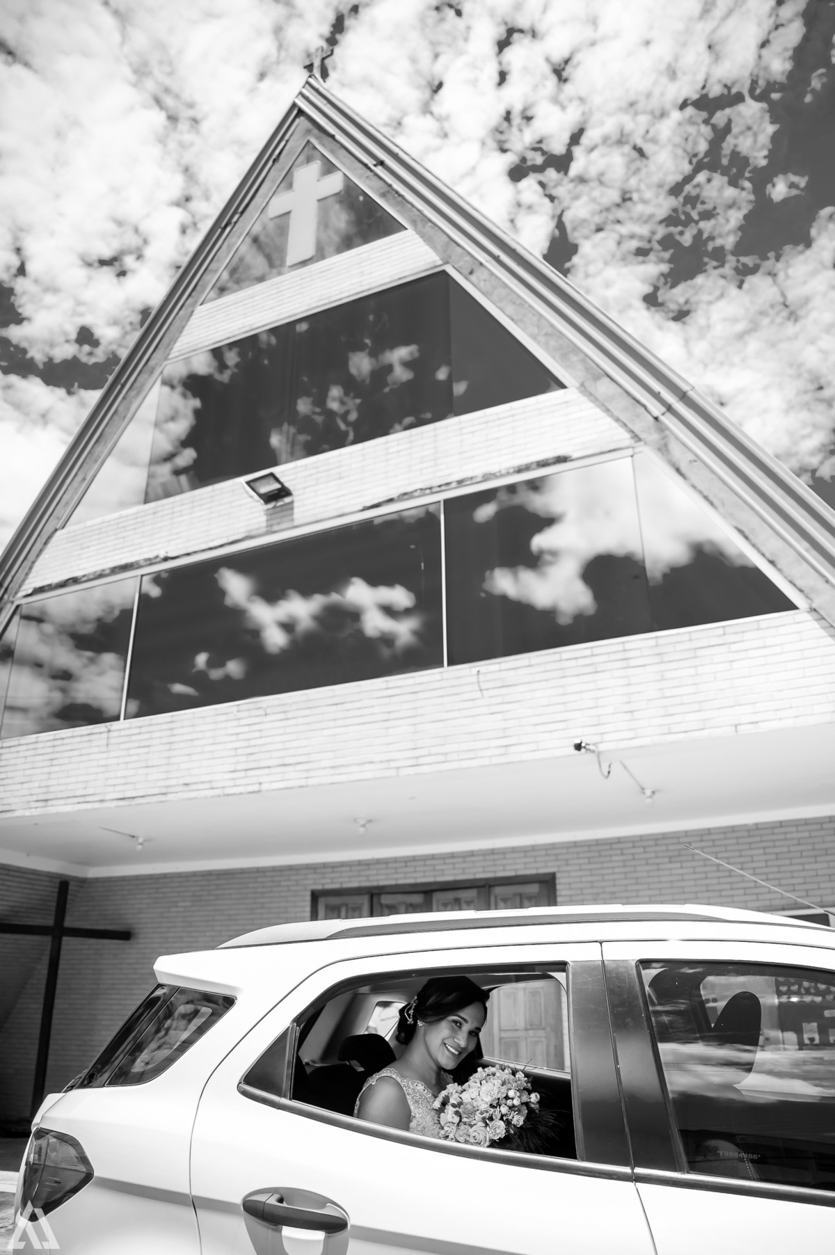 Wedding Casamento Buffet Making Off Decoração Cerimonialista Fotógrafo Vestido Noiva Noivo Camila Hoffmann Cerimonial Elimeire Assessoria de Evento Dani Vidal Vila Nova La Belle Maison Lena Buffet Casarão Penedo Diva Buffet Buquê Resende Penedo Itatiaia