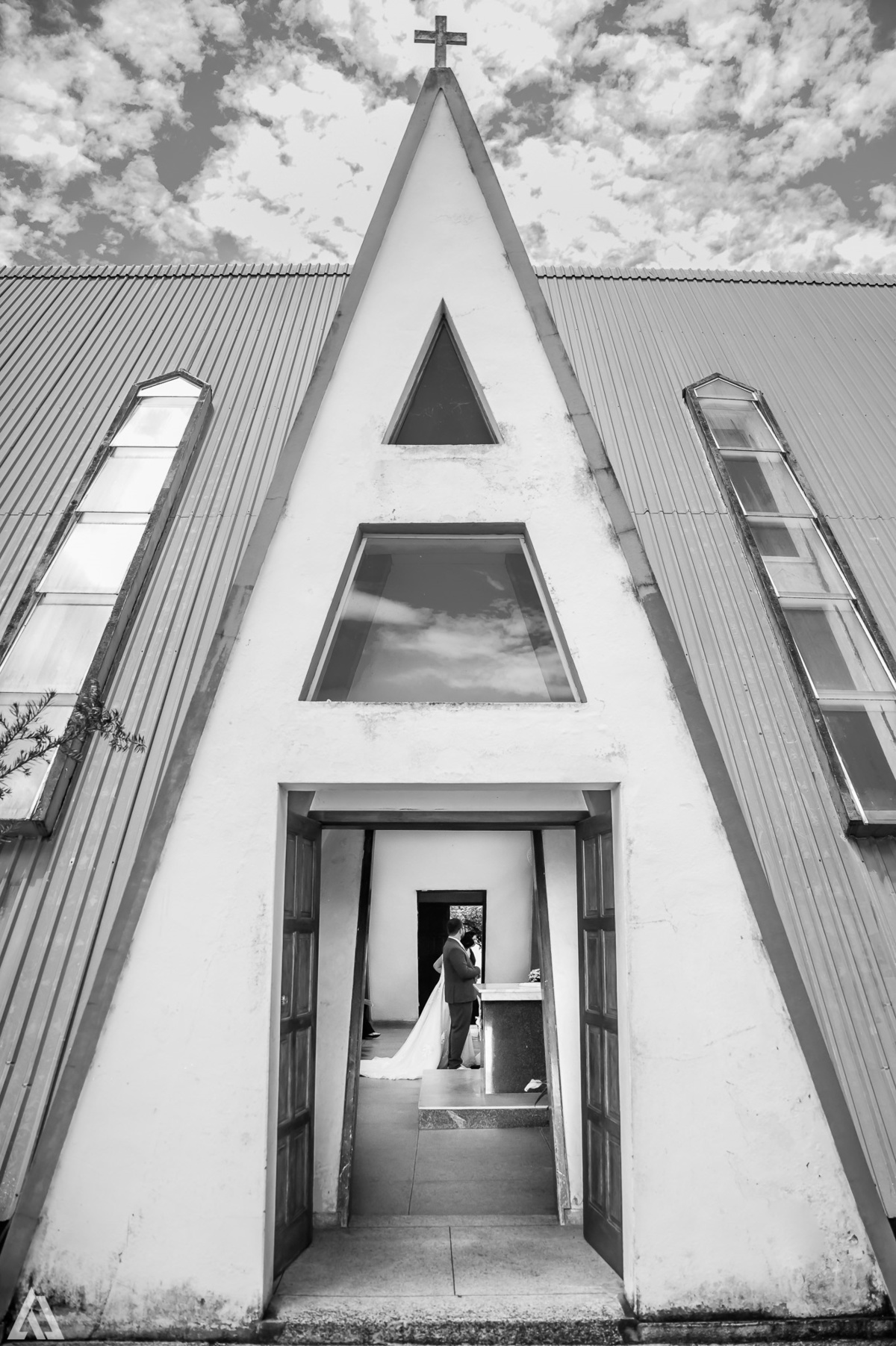 Wedding Casamento Buffet Making Off Decoração Cerimonialista Fotógrafo Vestido Noiva Noivo Camila Hoffmann Cerimonial Elimeire Assessoria de Evento Dani Vidal Vila Nova La Belle Maison Lena Buffet Casarão Penedo Diva Buffet Buquê Resende Penedo Itatiaia