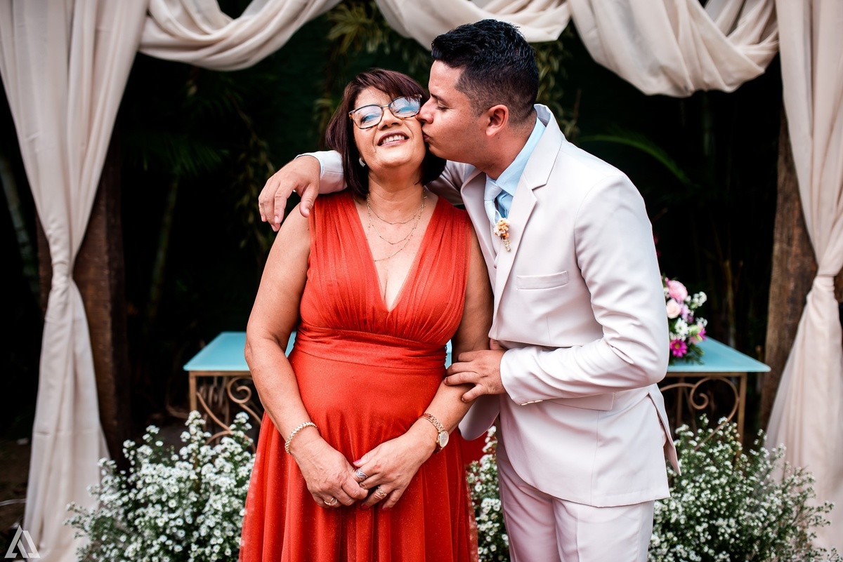 Wedding Casamento Buffet Making Off Decoração Cerimonialista Fotógrafo Vestido Noiva Noivo Camila Hoffmann Cerimonial Elimeire Assessoria de Evento Dani Vidal Vila Nova La Belle Maison Lena Buffet Casarão Penedo Diva Buffet Buquê Resende Penedo Itatiaia