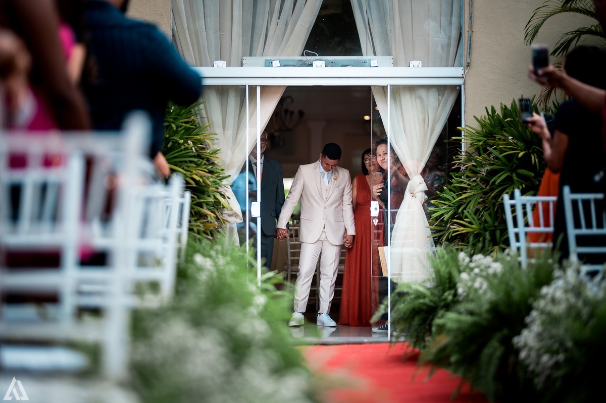 Wedding Casamento Buffet Making Off Decoração Cerimonialista Fotógrafo Vestido Noiva Noivo Camila Hoffmann Cerimonial Elimeire Assessoria de Evento Dani Vidal Vila Nova La Belle Maison Lena Buffet Casarão Penedo Diva Buffet Buquê Resende Penedo Itatiaia