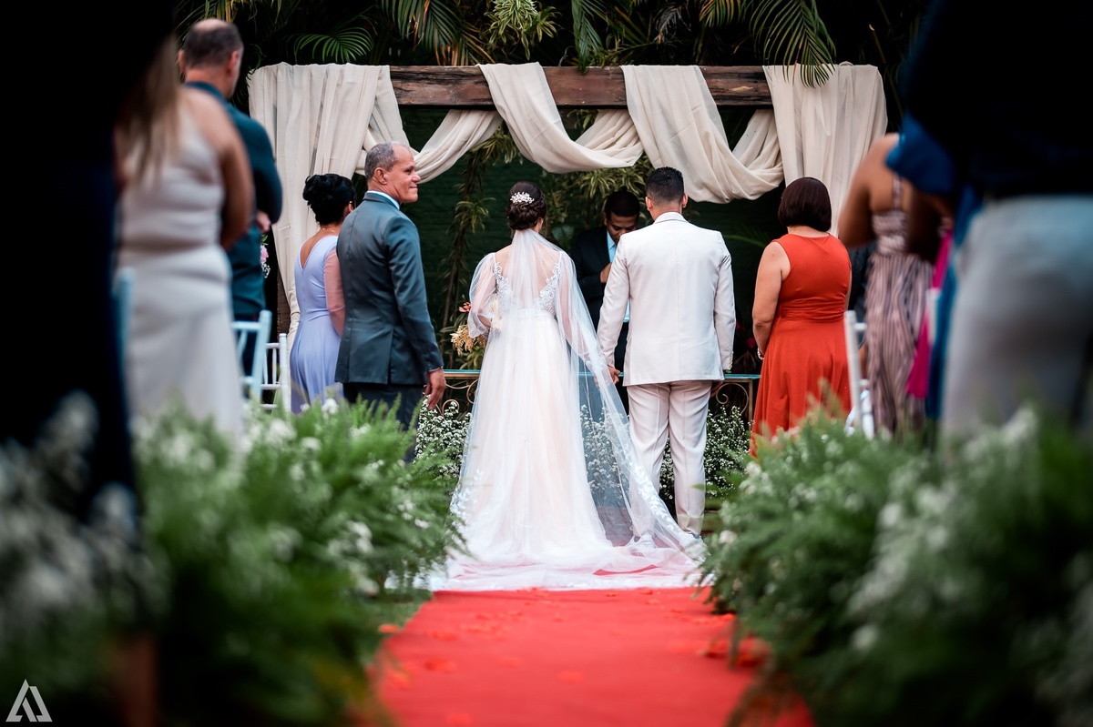 Wedding Casamento Buffet Making Off Decoração Cerimonialista Fotógrafo Vestido Noiva Noivo Camila Hoffmann Cerimonial Elimeire Assessoria de Evento Dani Vidal Vila Nova La Belle Maison Lena Buffet Casarão Penedo Diva Buffet Buquê Resende Penedo Itatiaia