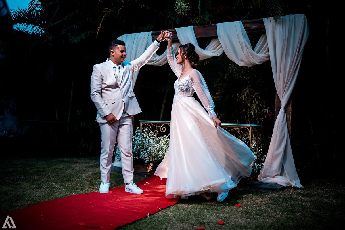 Wedding Casamento Buffet Making Off Decoração Cerimonialista Fotógrafo Vestido Noiva Noivo Camila Hoffmann Cerimonial Elimeire Assessoria de Evento Dani Vidal Vila Nova La Belle Maison Lena Buffet Casarão Penedo Diva Buffet Buquê Resende Penedo Itatiaia