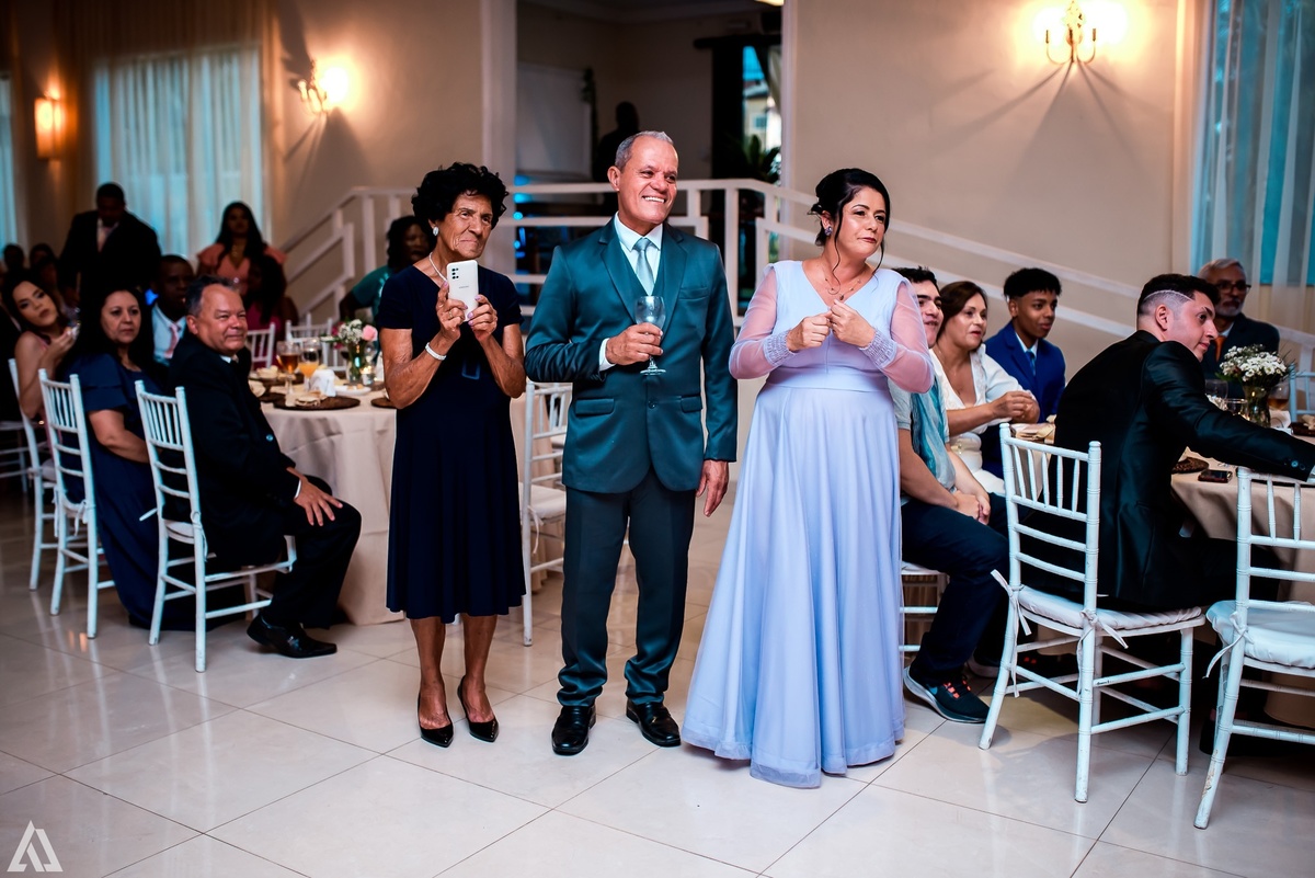 Wedding Casamento Buffet Making Off Decoração Cerimonialista Fotógrafo Vestido Noiva Noivo Camila Hoffmann Cerimonial Elimeire Assessoria de Evento Dani Vidal Vila Nova La Belle Maison Lena Buffet Casarão Penedo Diva Buffet Buquê Resende Penedo Itatiaia