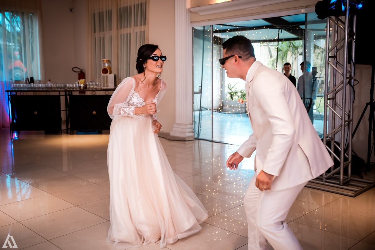 Wedding Casamento Buffet Making Off Decoração Cerimonialista Fotógrafo Vestido Noiva Noivo Camila Hoffmann Cerimonial Elimeire Assessoria de Evento Dani Vidal Vila Nova La Belle Maison Lena Buffet Casarão Penedo Diva Buffet Buquê Resende Penedo Itatiaia