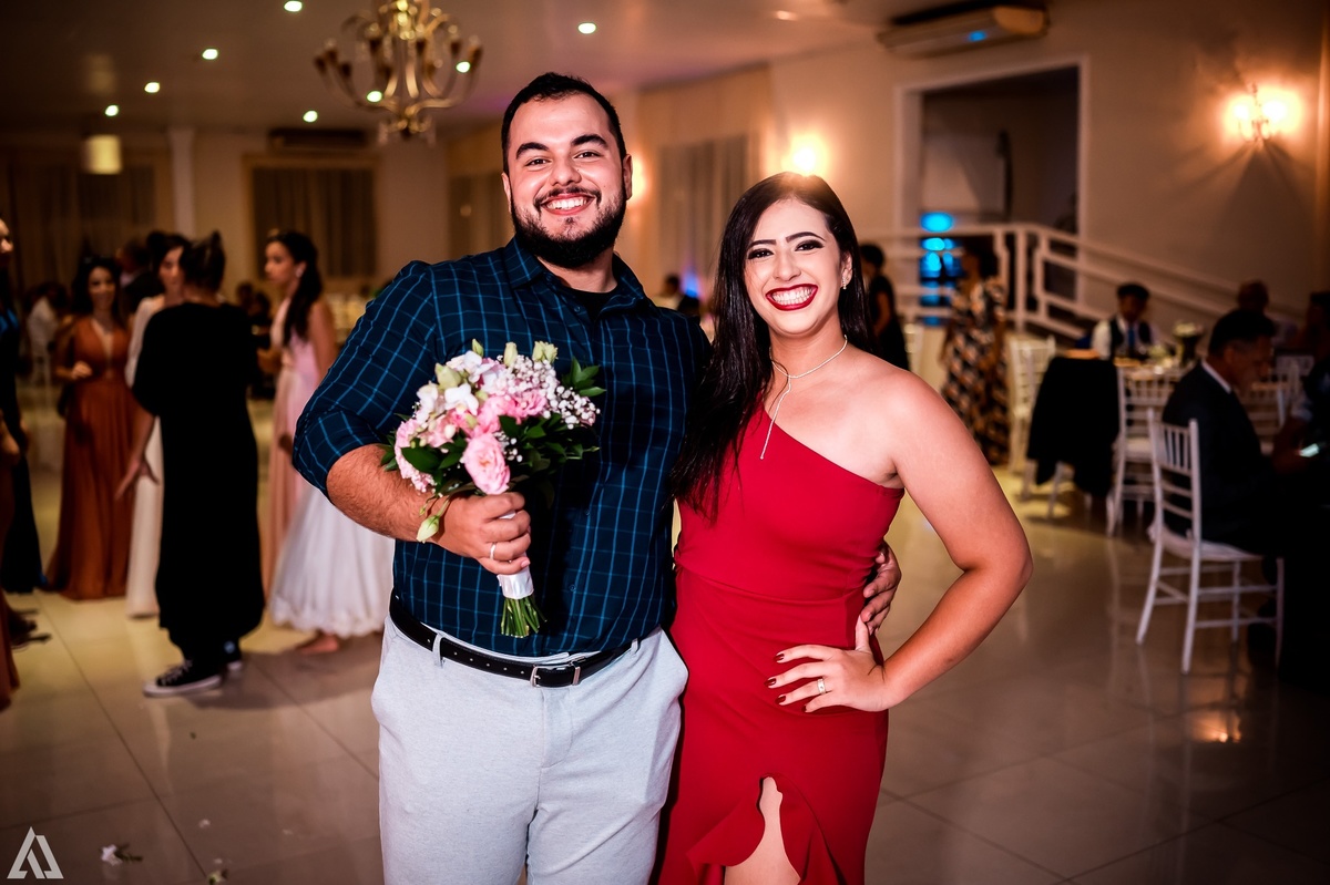 Wedding Casamento Buffet Making Off Decoração Cerimonialista Fotógrafo Vestido Noiva Noivo Camila Hoffmann Cerimonial Elimeire Assessoria de Evento Dani Vidal Vila Nova La Belle Maison Lena Buffet Casarão Penedo Diva Buffet Buquê Resende Penedo Itatiaia