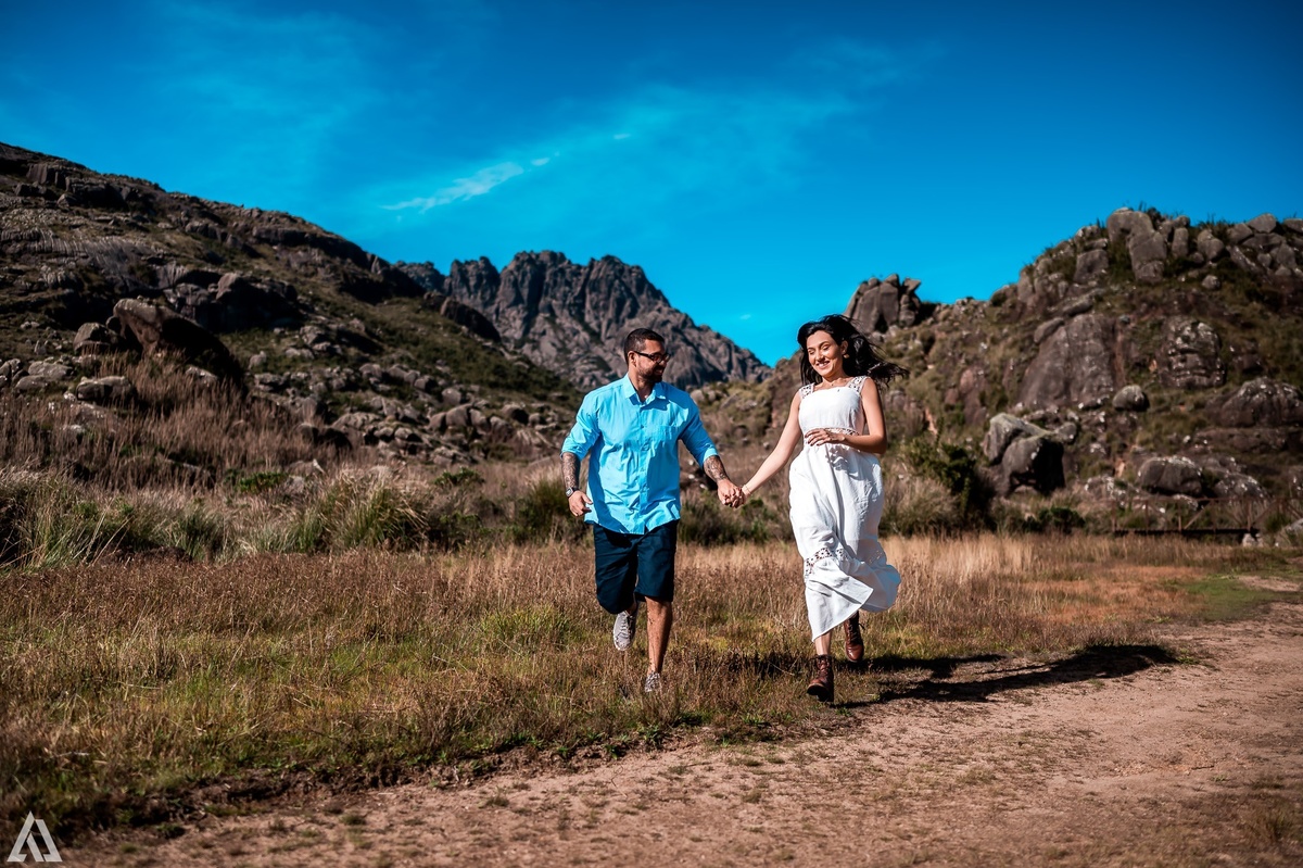 Wedding Casamento Buffet Making Off Decoração Cerimonialista Fotógrafo Vestido Foto Noivo Noiva Camila Hoffmann Cerimonial Elimeire Tatiana Sousa Assessoria Dani Vidal La Belle Maison Lena Buffet Casarão Penedo Diva Buffet Buquê Resende Penedo Itatiaia 