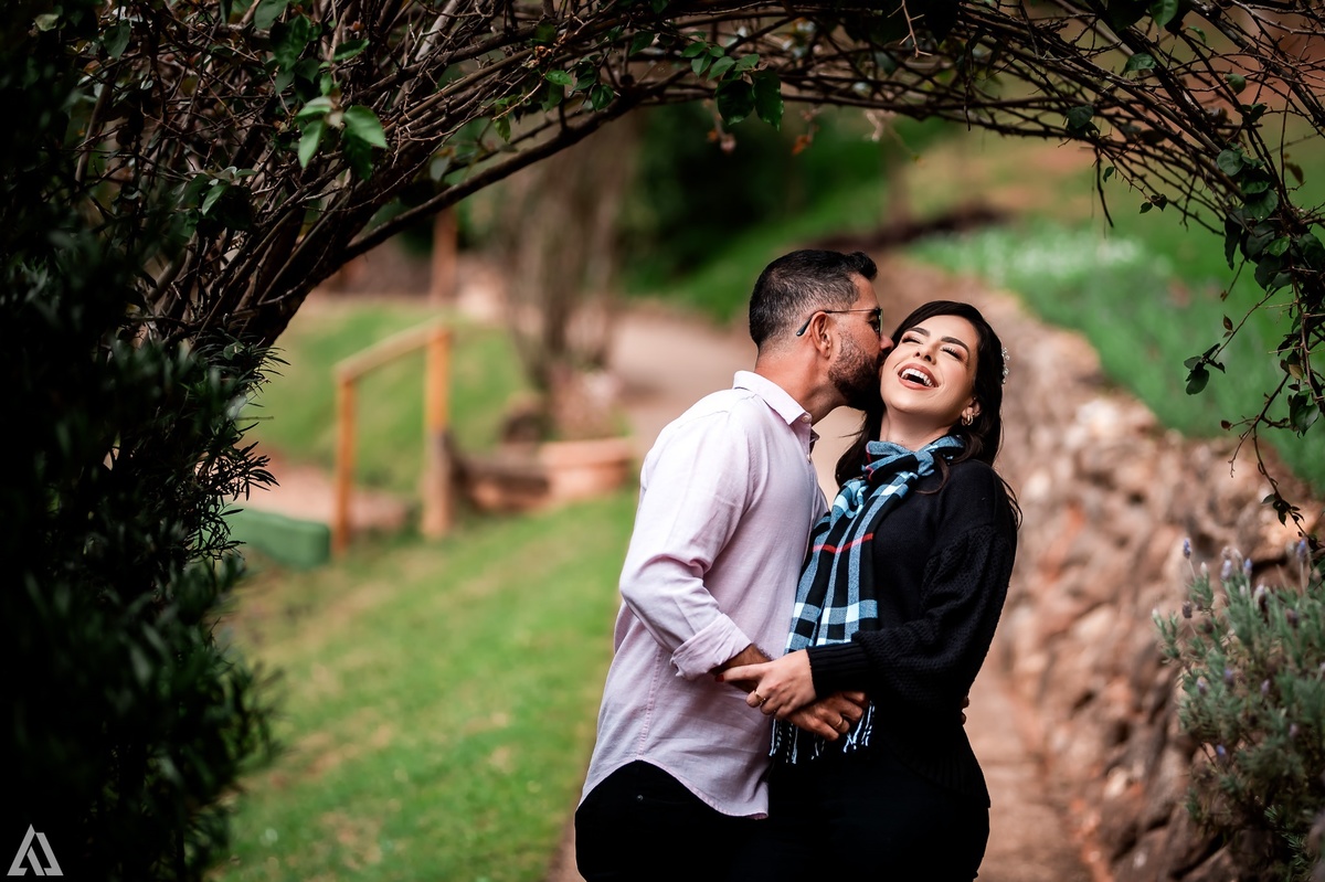 Wedding Casamento Buffet Making Off Decoração Cerimonialista Fotógrafo Vestido Foto Noivo Noiva Camila Hoffmann Cerimonial Elimeire Tatiana Sousa Assessoria Dani Vidal La Belle Maison Lena Buffet Casarão Penedo Diva Buffet Buquê Resende Penedo Itatiaia 