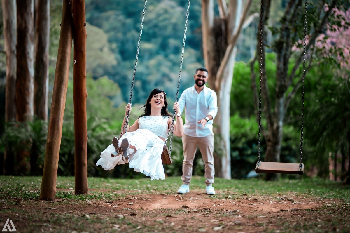 Wedding Casamento Buffet Making Off Decoração Cerimonialista Fotógrafo Vestido Foto Noivo Noiva Camila Hoffmann Cerimonial Elimeire Tatiana Sousa Assessoria Dani Vidal La Belle Maison Lena Buffet Casarão Penedo Diva Buffet Buquê Resende Penedo Itatiaia 