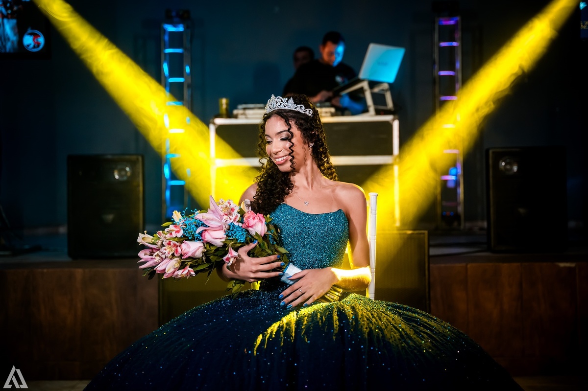 Ensaio Festa Book Teen Debutante 15 Anos Alex Jardim Fotografia Fotógrafo Makink Off Resende Itatiaia Penedo Porto Real Quatis Barra Mansa Volta Redonda Lena Buffet La Belle Maison Estela Dani Vidal Elimeire Laurino Camila Hoffmann Cerimonial Maquiadora