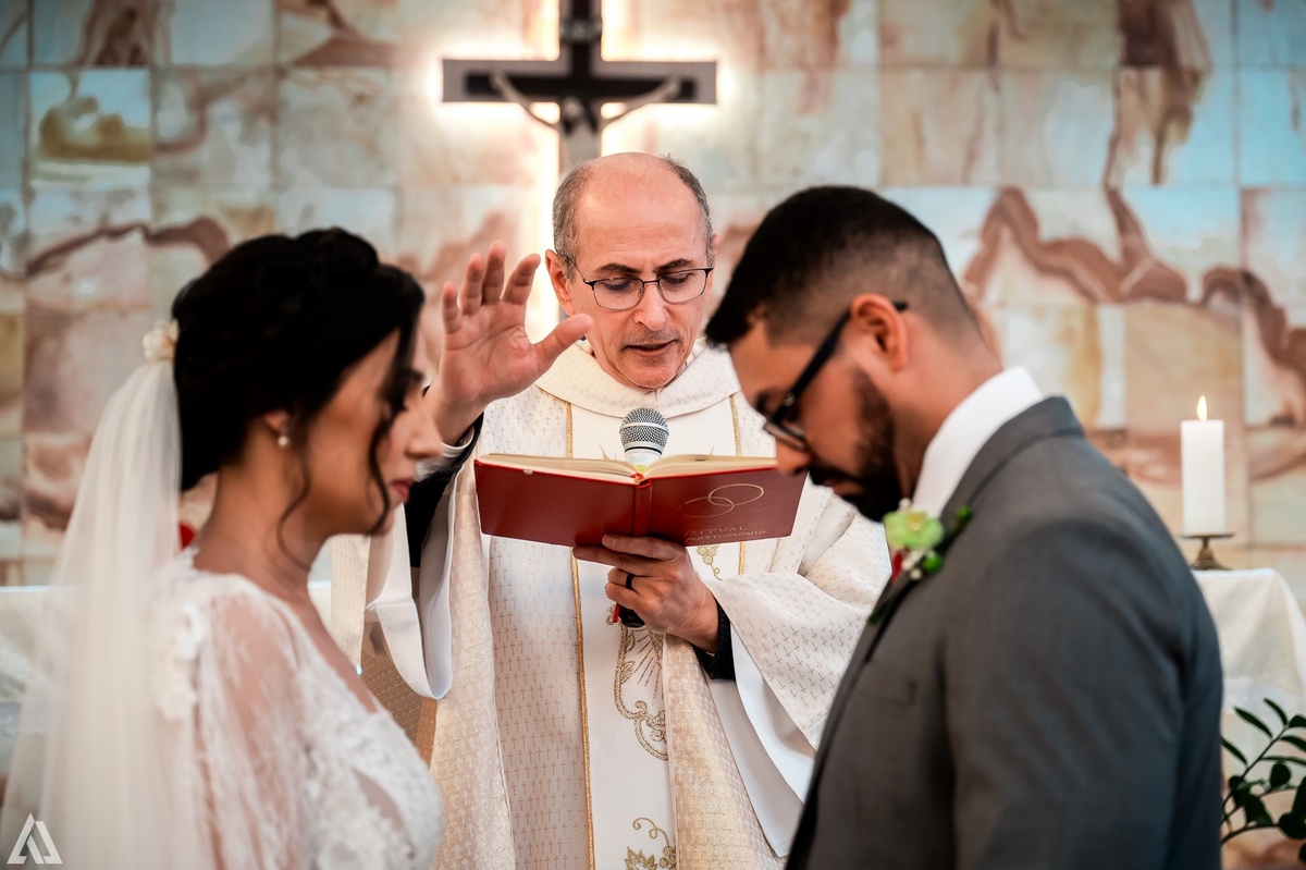 Wedding Casamento Buffet Making Off Decoração Cerimonialista Fotógrafo Vestido Noiva Noivo Camila Hoffmann Cerimonial Elimeire Assessoria de Evento Dani Vidal Vila Nova La Belle Maison Lena Buffet Casarão Penedo Diva Buffet Buquê Resende Penedo Itatiaia