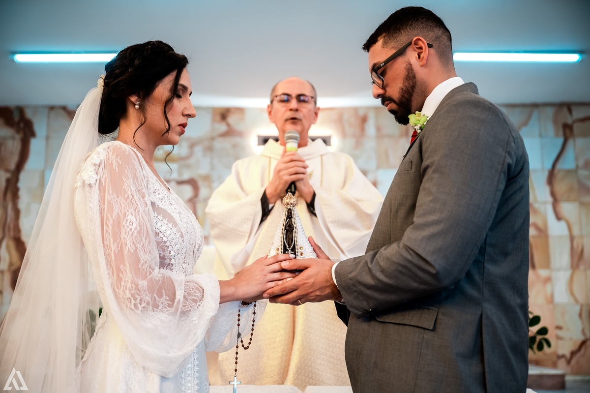 Wedding Casamento Buffet Making Off Decoração Cerimonialista Fotógrafo Vestido Noiva Noivo Camila Hoffmann Cerimonial Elimeire Assessoria de Evento Dani Vidal Vila Nova La Belle Maison Lena Buffet Casarão Penedo Diva Buffet Buquê Resende Penedo Itatiaia