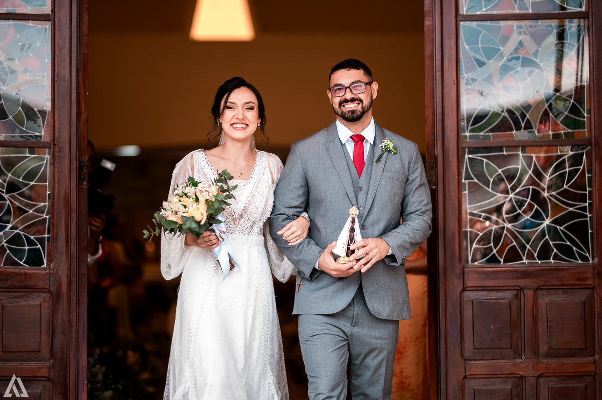 Wedding Casamento Buffet Making Off Decoração Cerimonialista Fotógrafo Vestido Noiva Noivo Camila Hoffmann Cerimonial Elimeire Assessoria de Evento Dani Vidal Vila Nova La Belle Maison Lena Buffet Casarão Penedo Diva Buffet Buquê Resende Penedo Itatiaia