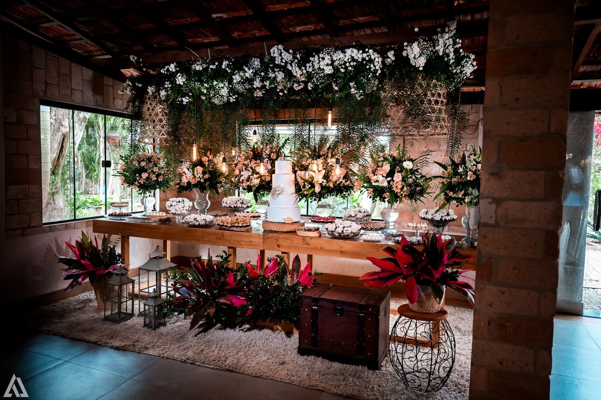 Wedding Casamento Buffet Making Off Decoração Cerimonialista Fotógrafo Vestido Noiva Noivo Camila Hoffmann Cerimonial Elimeire Assessoria de Evento Dani Vidal Vila Nova La Belle Maison Lena Buffet Casarão Penedo Diva Buffet Buquê Resende Penedo Itatiaia