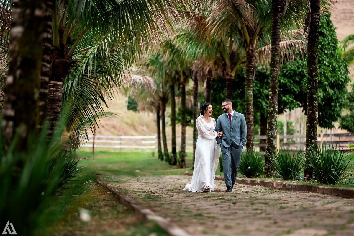 Wedding Casamento Buffet Making Off Decoração Cerimonialista Fotógrafo Vestido Noiva Noivo Camila Hoffmann Cerimonial Elimeire Assessoria de Evento Dani Vidal Vila Nova La Belle Maison Lena Buffet Casarão Penedo Diva Buffet Buquê Resende Penedo Itatiaia