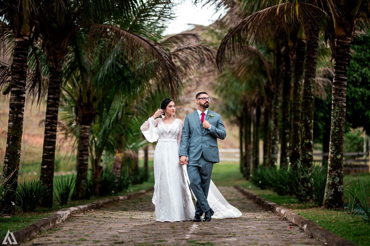 Wedding Casamento Buffet Making Off Decoração Cerimonialista Fotógrafo Vestido Noiva Noivo Camila Hoffmann Cerimonial Elimeire Assessoria de Evento Dani Vidal Vila Nova La Belle Maison Lena Buffet Casarão Penedo Diva Buffet Buquê Resende Penedo Itatiaia