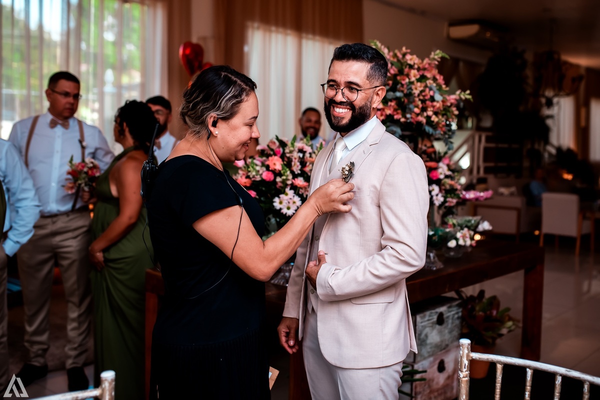 Wedding Casamento Buffet Making Off Decoração Cerimonialista Fotógrafo Vestido Noiva Noivo Camila Hoffmann Cerimonial Elimeire Assessoria de Evento Dani Vidal Vila Nova La Belle Maison Lena Buffet Casarão Penedo Diva Buffet Buquê Resende Penedo Itatiaia