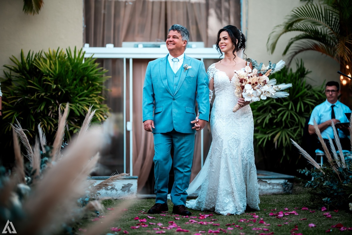 Wedding Casamento Buffet Making Off Decoração Cerimonialista Fotógrafo Vestido Noiva Noivo Camila Hoffmann Cerimonial Elimeire Assessoria de Evento Dani Vidal Vila Nova La Belle Maison Lena Buffet Casarão Penedo Diva Buffet Buquê Resende Penedo Itatiaia