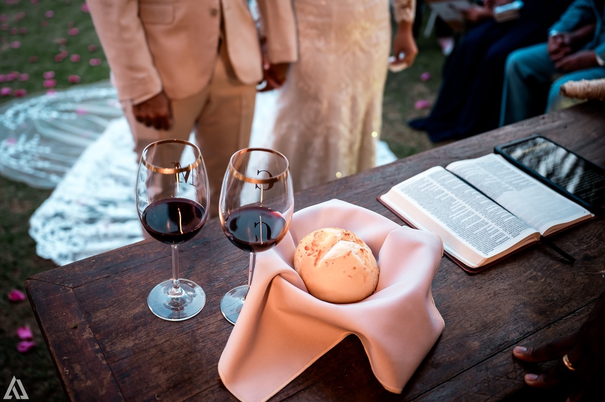 Wedding Casamento Buffet Making Off Decoração Cerimonialista Fotógrafo Vestido Noiva Noivo Camila Hoffmann Cerimonial Elimeire Assessoria de Evento Dani Vidal Vila Nova La Belle Maison Lena Buffet Casarão Penedo Diva Buffet Buquê Resende Penedo Itatiaia