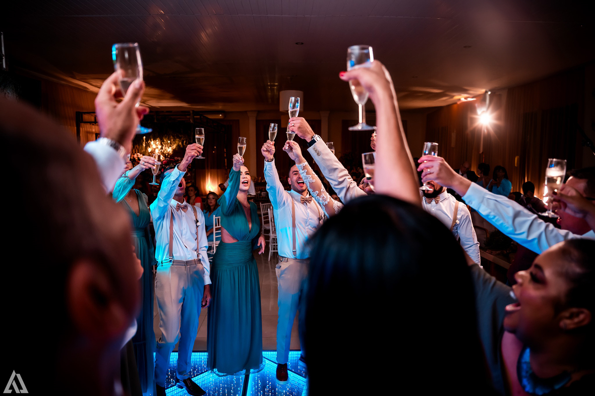 Wedding Casamento Buffet Making Off Decoração Cerimonialista Fotógrafo Vestido Noiva Noivo Camila Hoffmann Cerimonial Elimeire Assessoria de Evento Dani Vidal Vila Nova La Belle Maison Lena Buffet Casarão Penedo Diva Buffet Buquê Resende Penedo Itatiaia