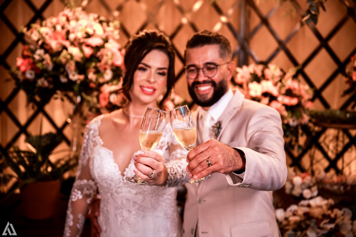 Wedding Casamento Buffet Making Off Decoração Cerimonialista Fotógrafo Vestido Noiva Noivo Camila Hoffmann Cerimonial Elimeire Assessoria de Evento Dani Vidal Vila Nova La Belle Maison Lena Buffet Casarão Penedo Diva Buffet Buquê Resende Penedo Itatiaia