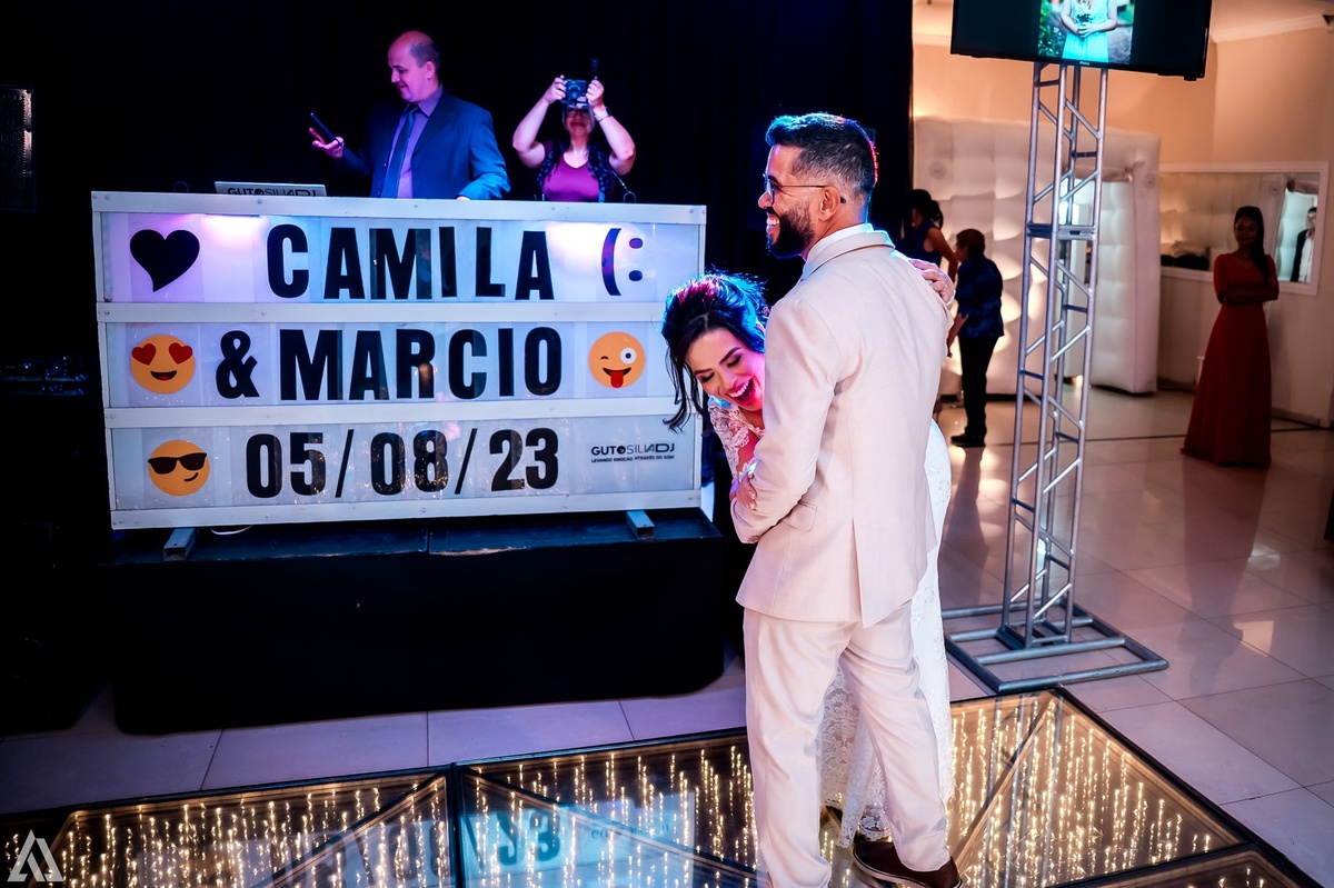 Wedding Casamento Buffet Making Off Decoração Cerimonialista Fotógrafo Vestido Noiva Noivo Camila Hoffmann Cerimonial Elimeire Assessoria de Evento Dani Vidal Vila Nova La Belle Maison Lena Buffet Casarão Penedo Diva Buffet Buquê Resende Penedo Itatiaia