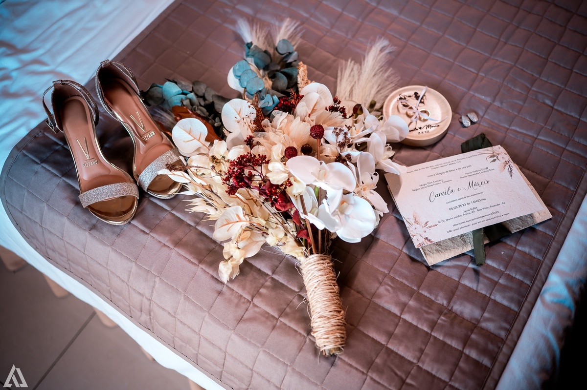 Wedding Casamento Buffet Making Off Decoração Cerimonialista Fotógrafo Vestido Noiva Noivo Camila Hoffmann Cerimonial Elimeire Assessoria de Evento Dani Vidal Vila Nova La Belle Maison Lena Buffet Casarão Penedo Diva Buffet Buquê Resende Penedo Itatiaia