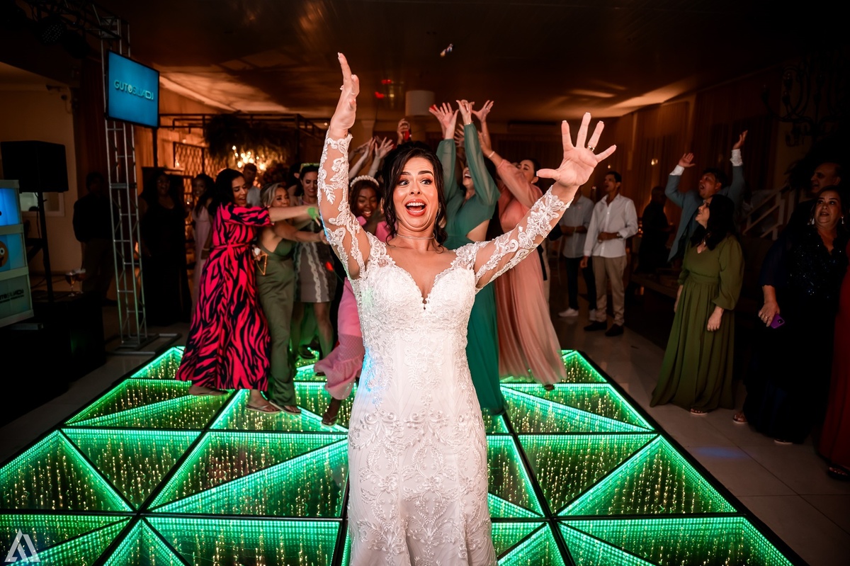 Wedding Casamento Buffet Making Off Decoração Cerimonialista Fotógrafo Vestido Noiva Noivo Camila Hoffmann Cerimonial Elimeire Assessoria de Evento Dani Vidal Vila Nova La Belle Maison Lena Buffet Casarão Penedo Diva Buffet Buquê Resende Penedo Itatiaia