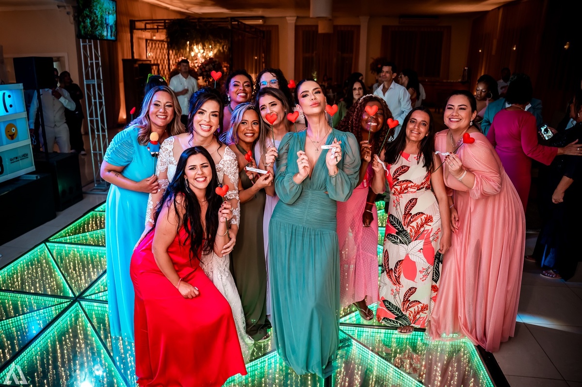 Wedding Casamento Buffet Making Off Decoração Cerimonialista Fotógrafo Vestido Noiva Noivo Camila Hoffmann Cerimonial Elimeire Assessoria de Evento Dani Vidal Vila Nova La Belle Maison Lena Buffet Casarão Penedo Diva Buffet Buquê Resende Penedo Itatiaia